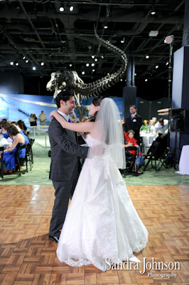Best Orlando Science Center Wedding Photos - Sandra Johnson (SJFoto.com)